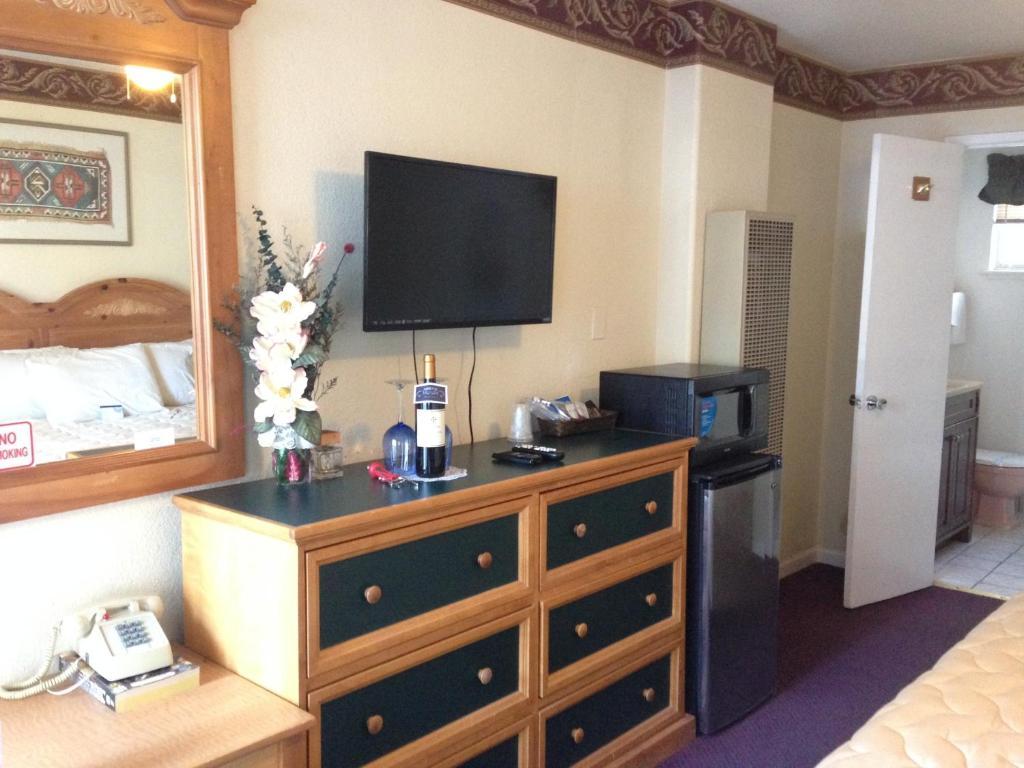Travelers Inn And Suites 사우스 레이크 타호 객실 사진